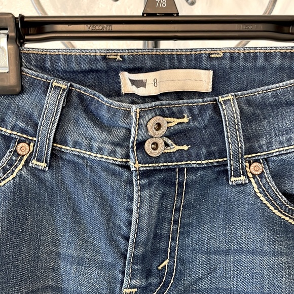 Levi’s, blue capri jeans, curve, size: 8, great condition - Picture 2 of 4